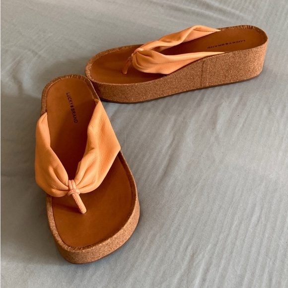 Lucky Brand Women's Coral Leather Platform Sandals sz.8 - Picture 7 of 7